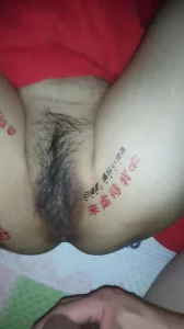 骚逼老婆想3p